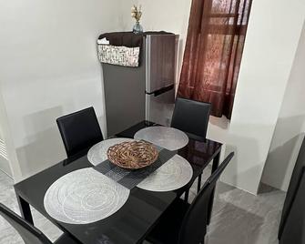 Furnished 2 bedroom apartment (Unit 4) - Tacloban City - Essbereich