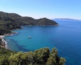 Home in the heart of the characteristic Argentario town - Porto Ercole - Spiaggia