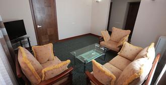 Hotel Termez Intourist - Termez - Living room