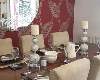 Telscombe Cliffs Bed And Breakfast - Peacehaven - Comedor