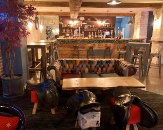 Black Horse - Peterborough - Bar