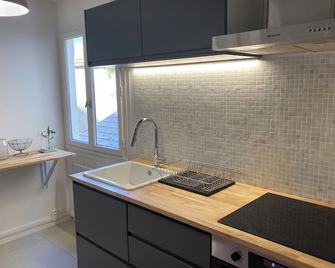 Balcon vue Loire parking à 50m - Orléans - Kitchen