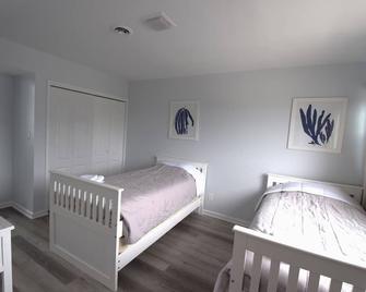 Oceanfront Vacation Home - East - Emerald Isle - Bedroom