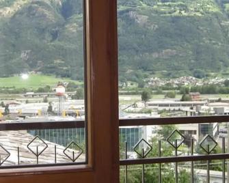 Albergo Ristorante Casale - Aosta - Parveke