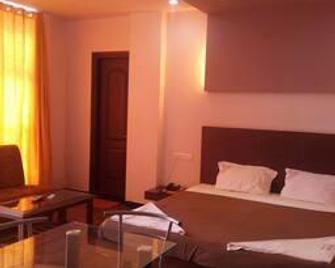Revankar Comforts - Hubli - Slaapkamer