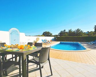 Chalet In Austria Near Ski Slopes - Armação de Pêra - Piscina