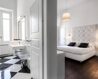 Cagliari Boutique Rooms and Suites - Cagliari - Bedroom