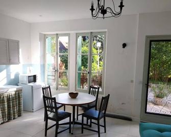 Family property, ideal cousinade - Souppes-sur-Loing - Comedor