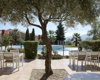 Hotel Du Village Catalan - Tordères - Patio