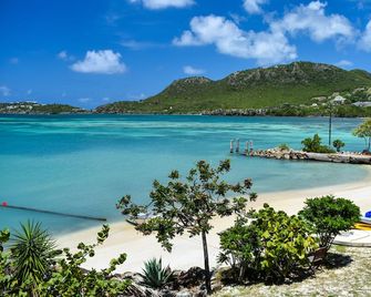 Catamaran Hotel Marina - English Harbour - Beach