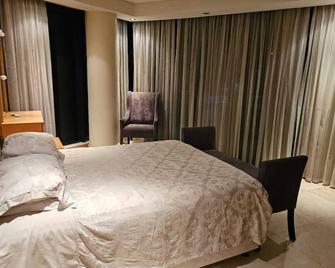 Pearls of Umhlanga Exquisite Oceans Penthouse Gorgeous views - Durban - Bedroom