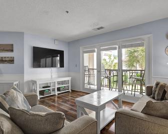 Spacious Luxury Condo at Oceanfront Villa Capriani Resort-Linens Included - Sneads Ferry - Sala de estar