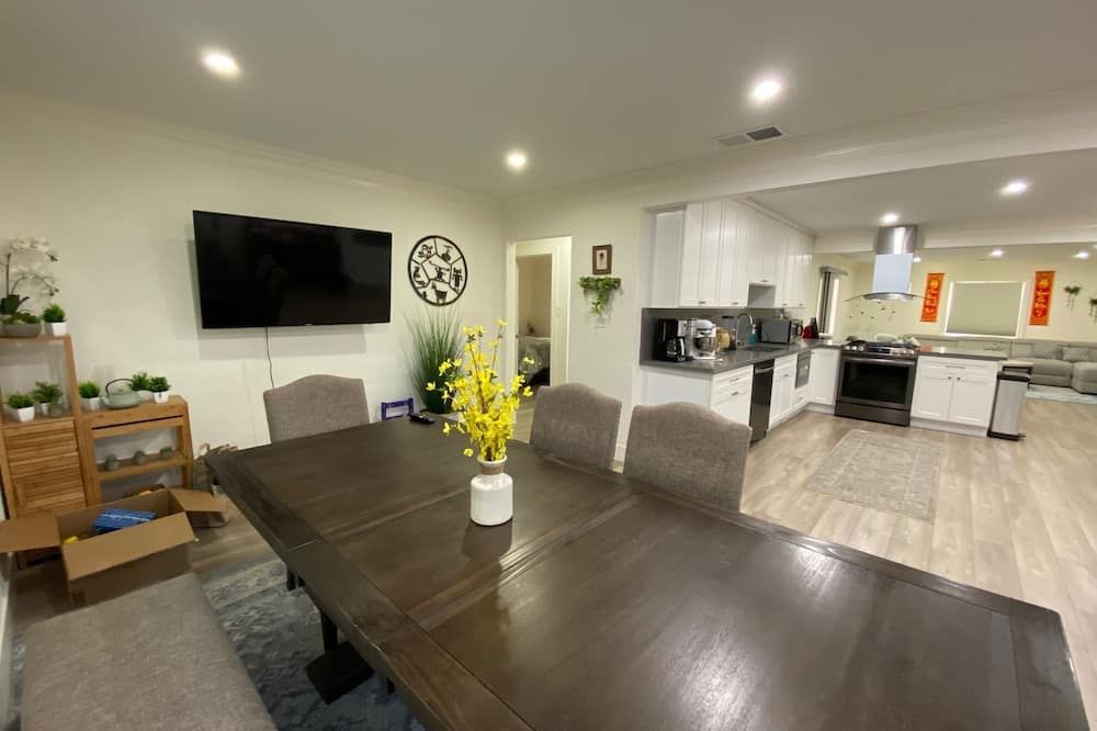 Lovely House In San Jose - San Jose - Sala de jantar