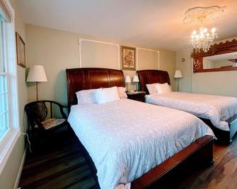 Victorian Room - Patio, Patio, Downtown - Wolfville - Habitación