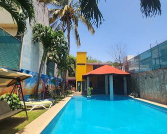 Chalet con Alberca Y Palapa, Espacio Tranquilo y Acogedor - Tuxtla Gutiérrez - Pool