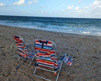 Posh Paradise! Shared Heated Pool, Hot Spa! Minutes to Beach! - Fort Lauderdale - Beach