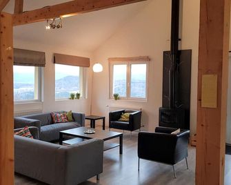Large, light and modern holiday home, beautiful view, beautifully situated - Ban-sur-Meurthe-Clefcy - Living room