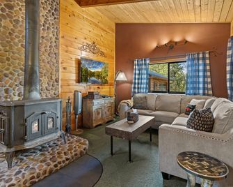 Crooked Pine Lodge - Heber-Overgaard - Sala de estar