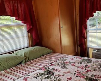 Ski, Ski, Ski! Tiny House Cozy! - Warrensburg - Habitación