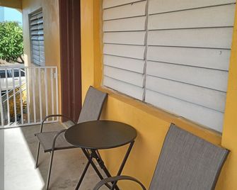 Cozy Apartment In Lush Landscape - Frederiksted - Patio