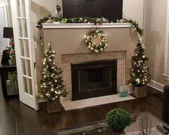 Middletown Centenarian 4 Bed 2 Bath Sleeps 12 - Middletown