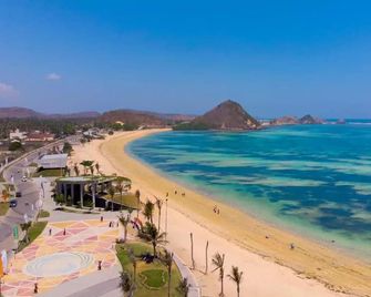 Kuta/Grand Kuta Hotel - Kuta - Pláž