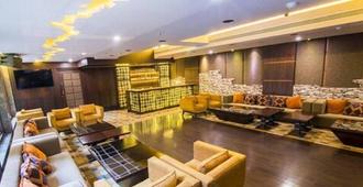 Hotel Centre Point - Nagpur - Area lounge