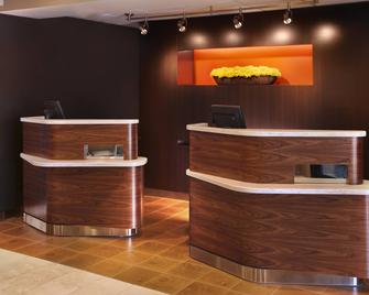 Courtyard by Marriott Cleveland Westlake - Westlake - Front desk