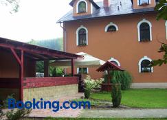 Penzion U Cervenych vrat - Liběchov - Building