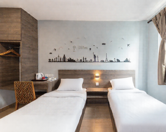 Sunlight Hotel Kulai - Kulai - Habitación