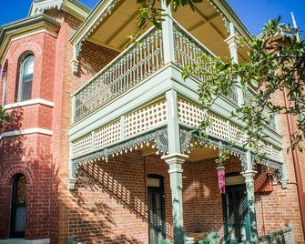 Grenfell Hall - Grenfell - Edificio