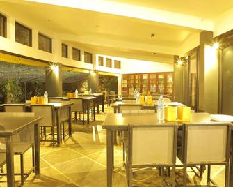 Sattva-The Awakening Garden - Kozhikode - Restaurante