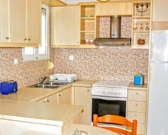 Antonis Family Apartment - Adelianos Kampos - Kuchnia