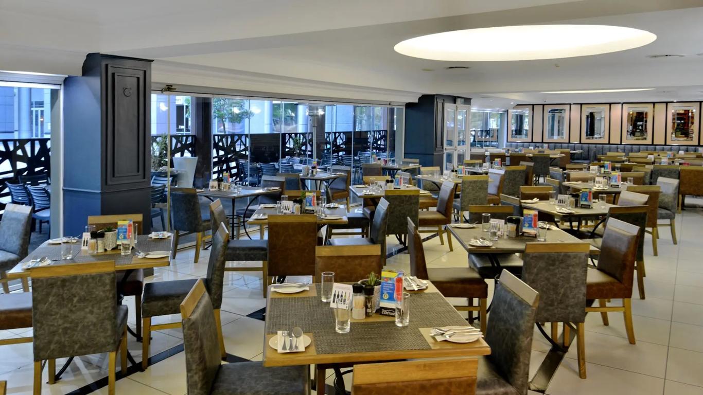 Capetonian Hotel