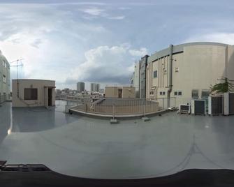 Guest House Sakae - Hostel - Tokyo - Balcony