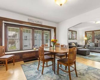 Charming Bungalow Across From Wolf River - Shawano - Jídelna