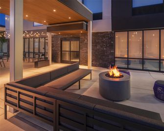 Home2 Suites by Hilton Carson City - Carson City - Building