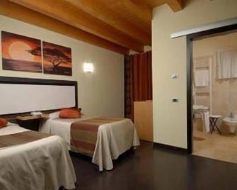 Hotel Villa Altura - Ospedaletto Euganeo - Bedroom