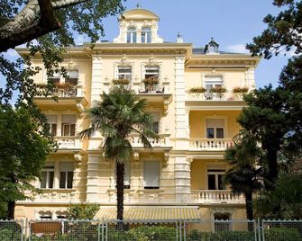 Hotel Villa Westend - Meran - Gebäude