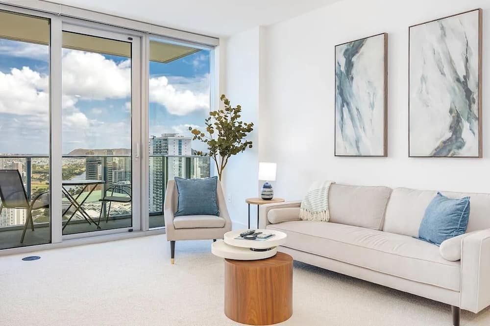 38th Fl Azure Ala Moana | Panoramic Views | King | Parking - הונולולו - סלון