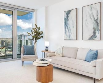 38th Fl Azure Ala Moana | Panoramic Views | King | Parking - 檀香山 - 客廳