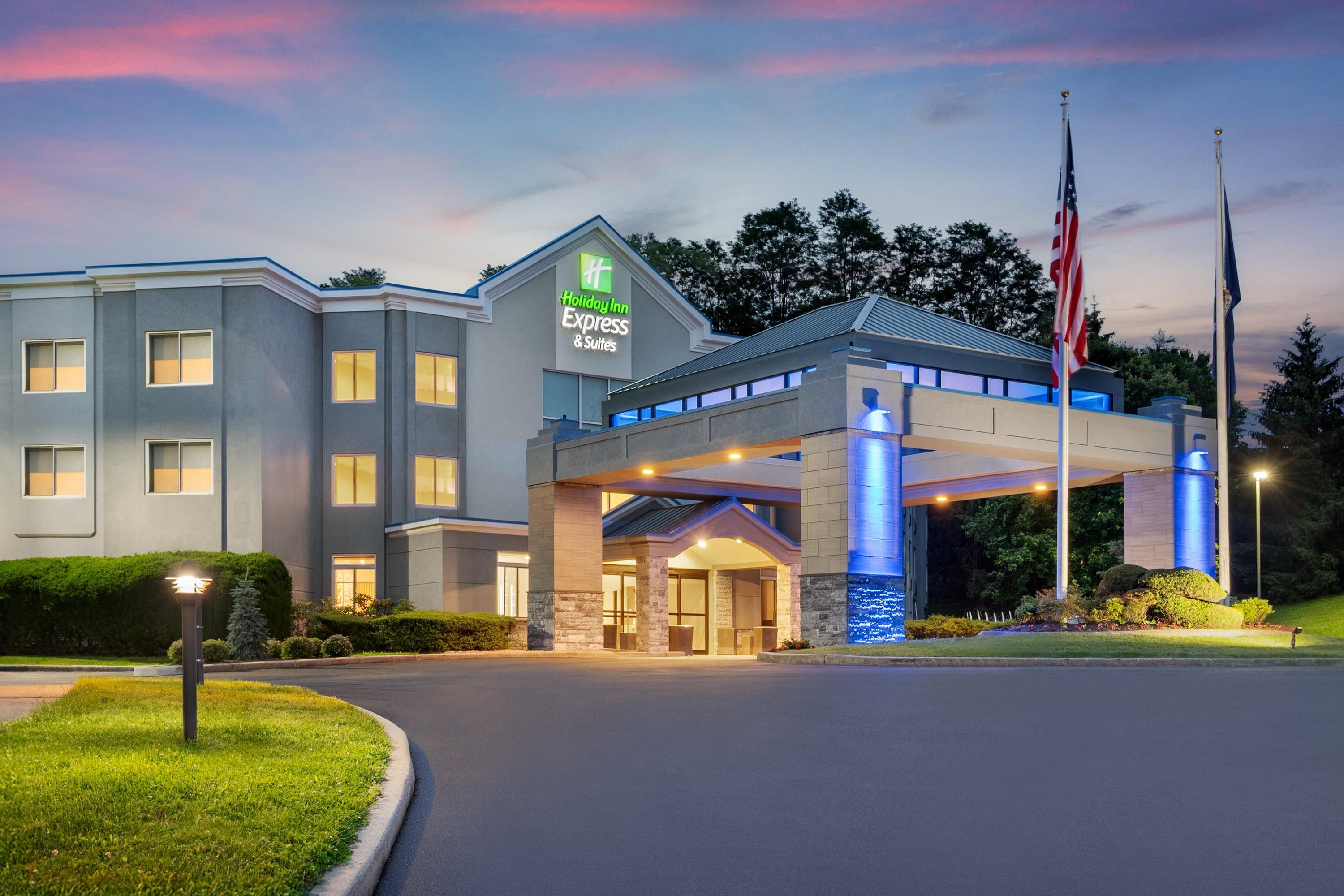 Holiday Inn Express & Suites Hawthorne - Elmsford North By IHG - Hawthorne - Gebäude