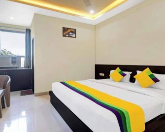 Hotel Ravi Residency - Bharatpur - Bedroom