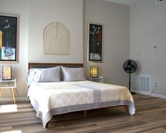 The Cove on Monmouth - Newport - Bedroom