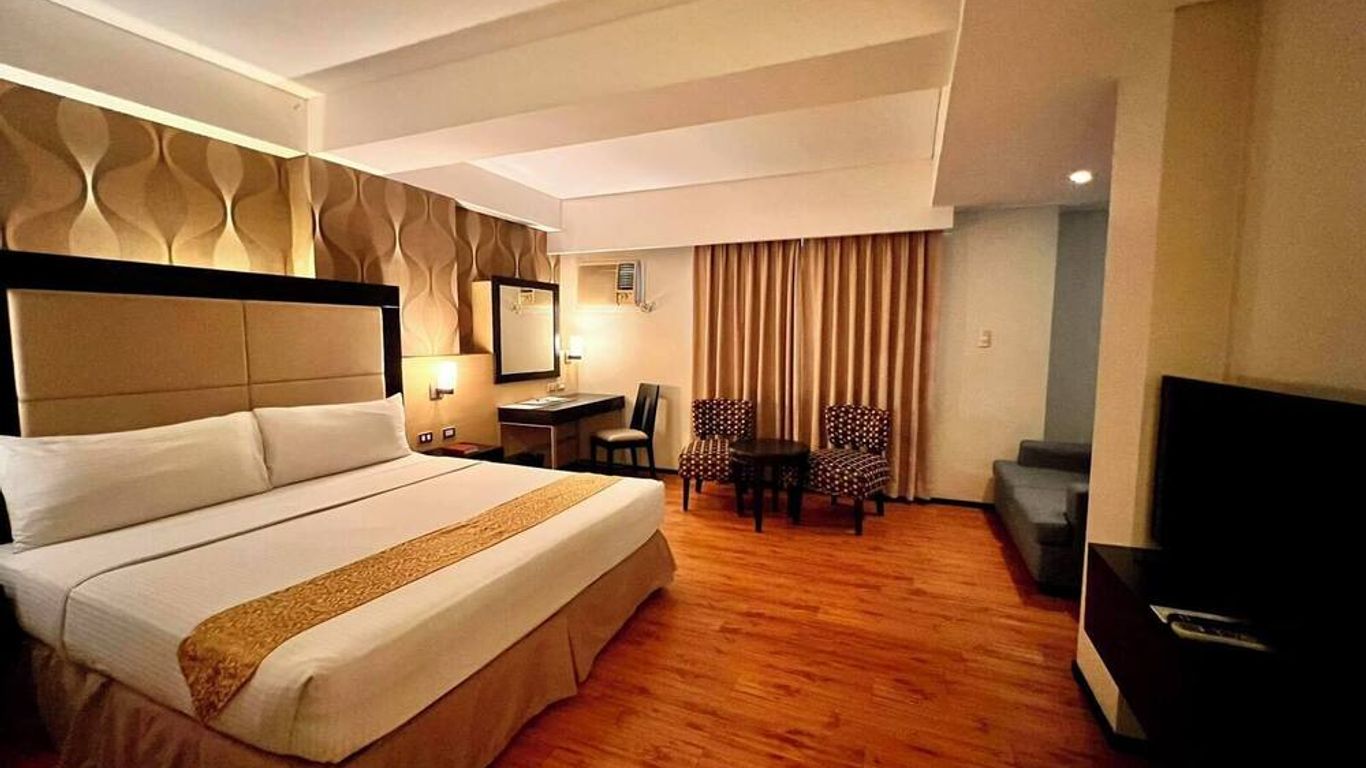 Mallberry Suites Business Hotel