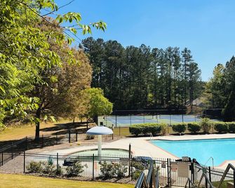 Casa Aluna, a family retreat with soul - Dacula - Piscina