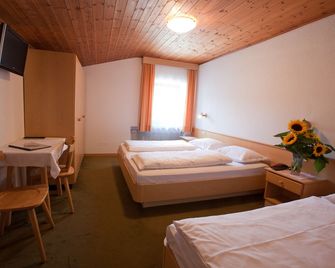 Hotel Ustaria Posta - Badia/Abtei - Soverom