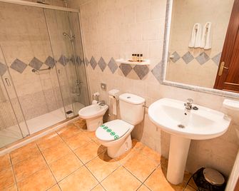 Hostal Marissal by Dorobe - Nerja