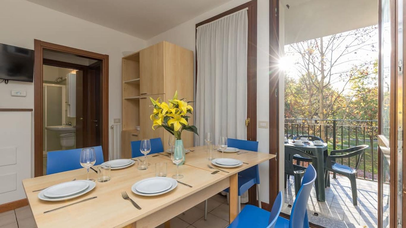 Budget Village Apartments - Porto Letizia
