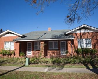 Apartments on Morrow - Wagga Wagga - Building